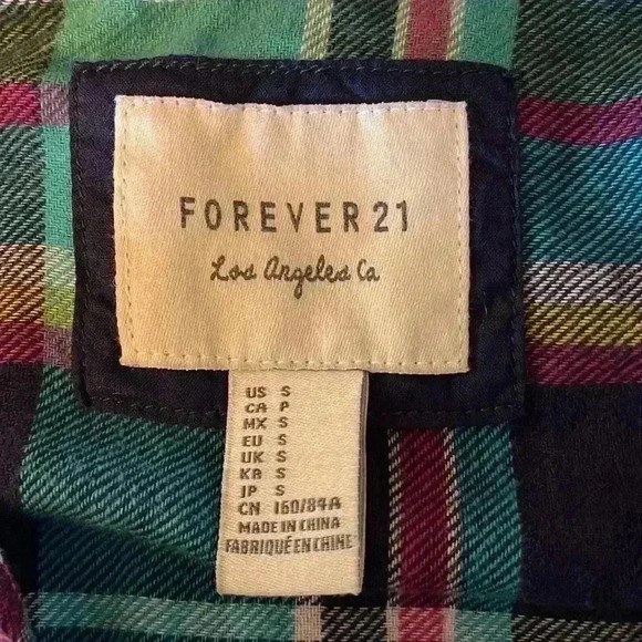 Forever 21 women’s size small fleece. - Picture 6 of 6